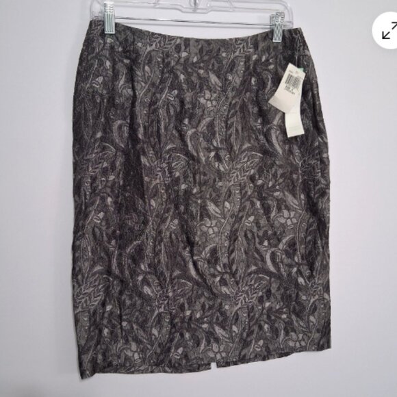 Maggy London Pencil Skirt Gray Floral Stitched Classic Lined Size 8 NWT E2 - Picture 1 of 6
